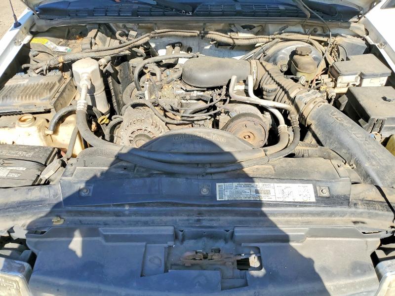 Photo 12 from auction – 2000 CHEV BLAZER with VIN 1GNDT13W1Y2117866