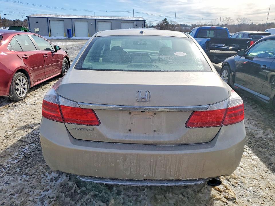 Photo 6 from auction – 2014 HONDA ACCORD with VIN 1HGCR2F86EA215526