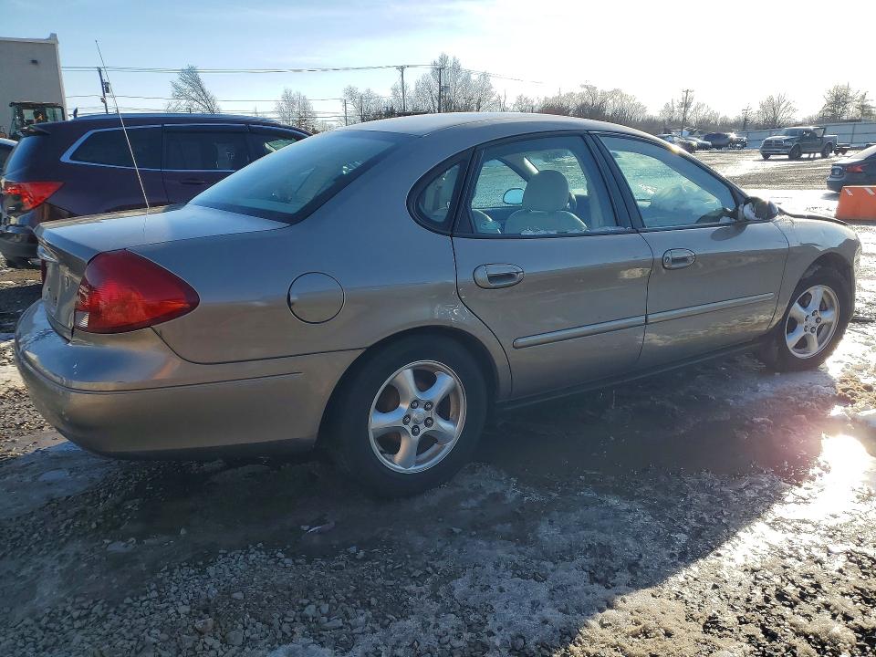 Photo 3 from auction – 2002 FORD TAURUS with VIN 1FAFP55U02A133357