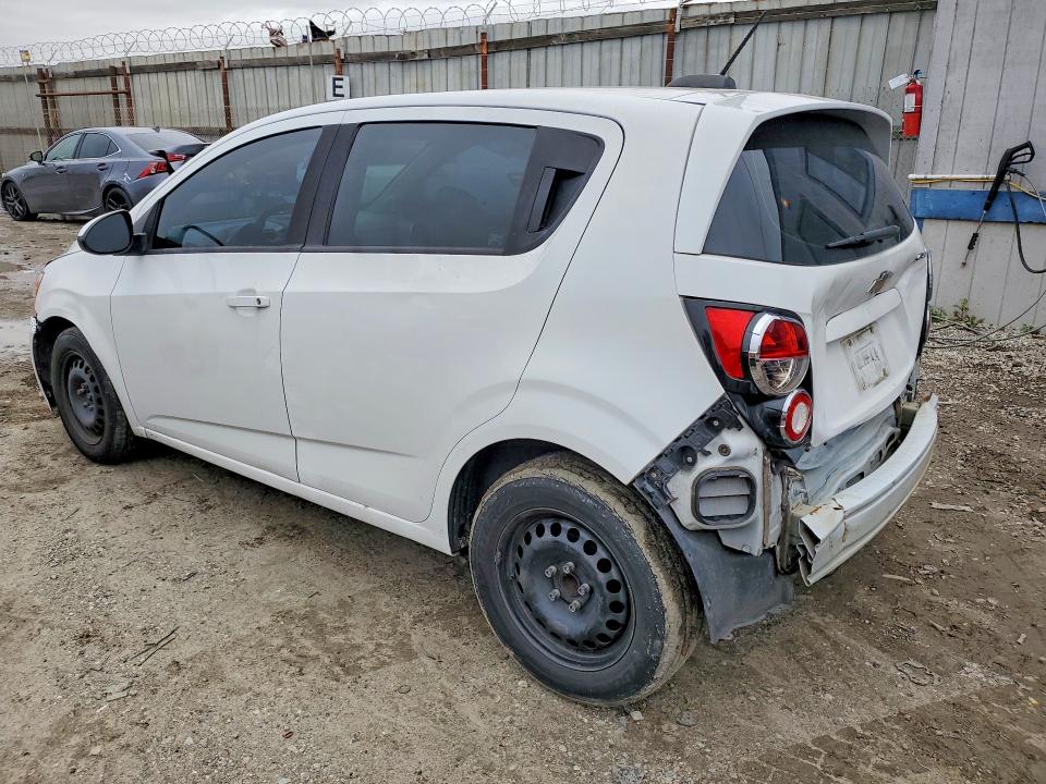 Photo 2 from auction – 2015 CHEVROLET SONIC LS with VIN 1G1JA6SH6F4202665