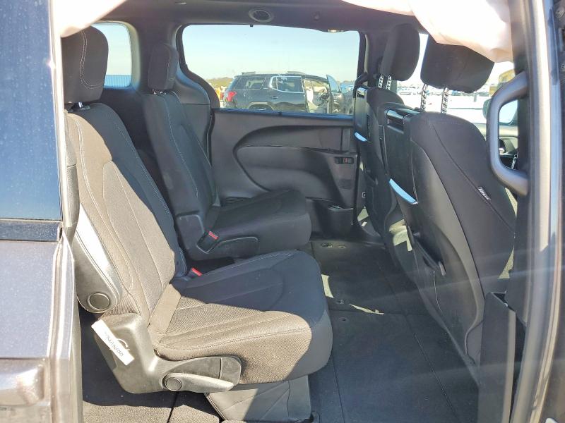 Photo 11 from auction – 2020 CHRYSLER PACIFICA with VIN 2C4RC1FG4LR274742