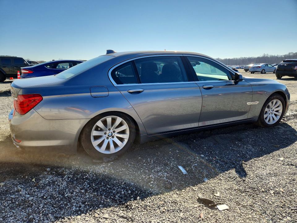 Photo 3 from auction – 2011 BMW 750 LXI with VIN WBAKC8C55BC431907