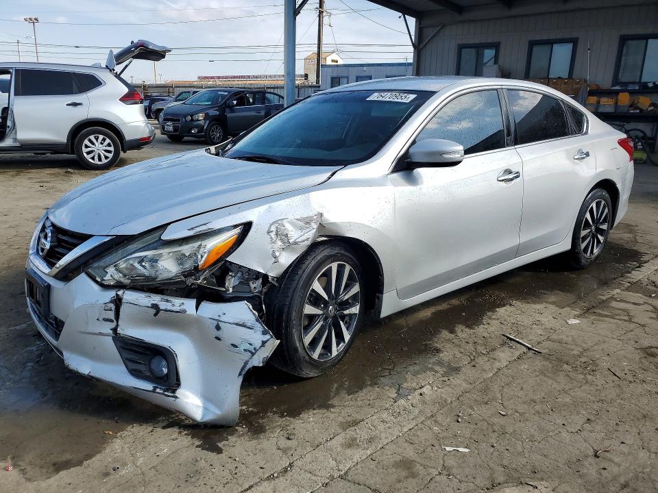 Фото 1 с аукциона – 2018 NISSAN ALTIMA с VIN 1N4AL3AP1JC175162