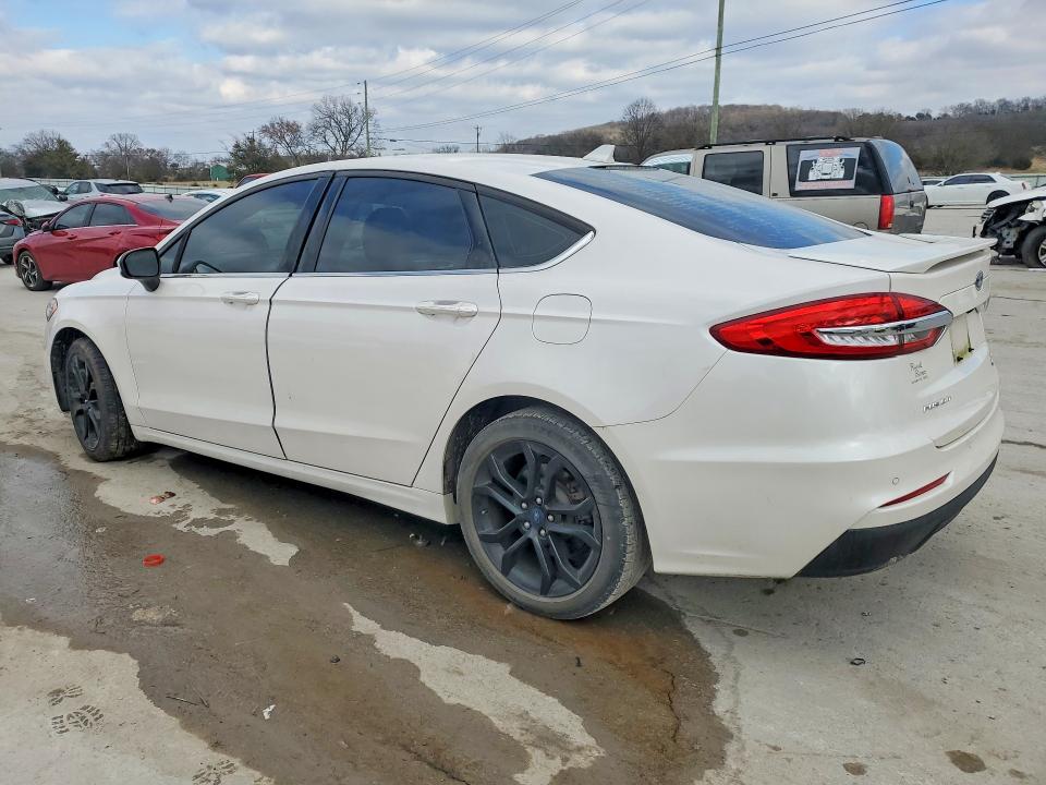Photo 2 from auction – 2019 FORD FUSION with VIN 3FA6P0HD8KR267294