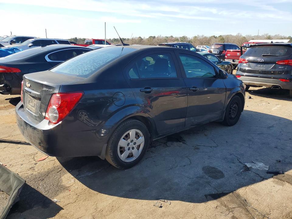 Photo 3 from auction – 2014 CHEVROLET SONIC LS with VIN 1G1JA5SH4E4114254