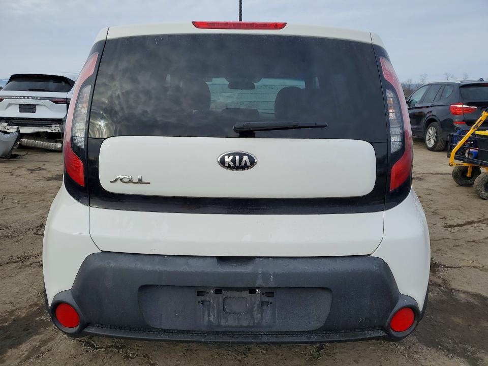 Photo 6 from auction – 2015 KIA SOUL with VIN KNDJN2A28F7774725