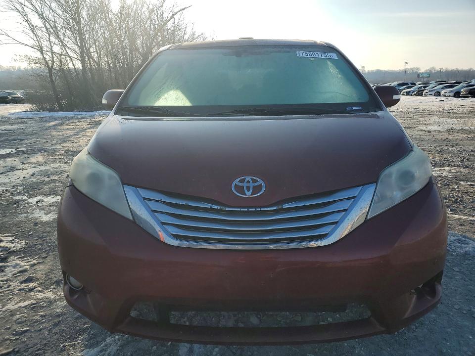 Photo 5 from auction – 2014 TOYOTA SIENNA XLE with VIN 5TDYK3DC1ES440395