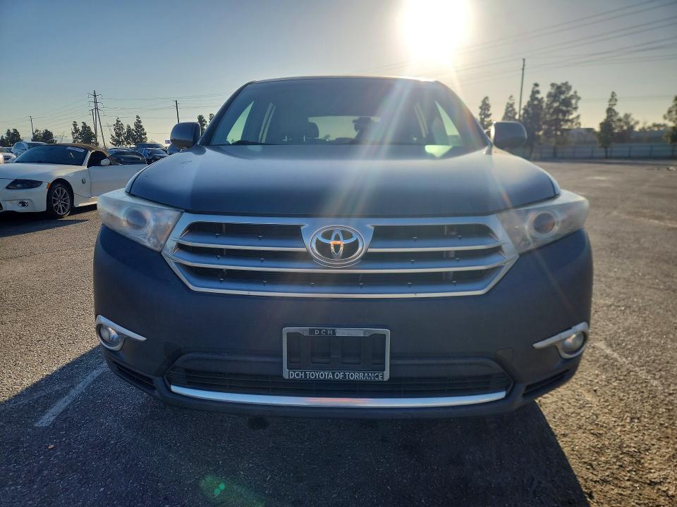 Фото 5 с аукциона – 2013 TOYOTA HIGHLANDER с VIN 5TDDK3EH3DS222742
