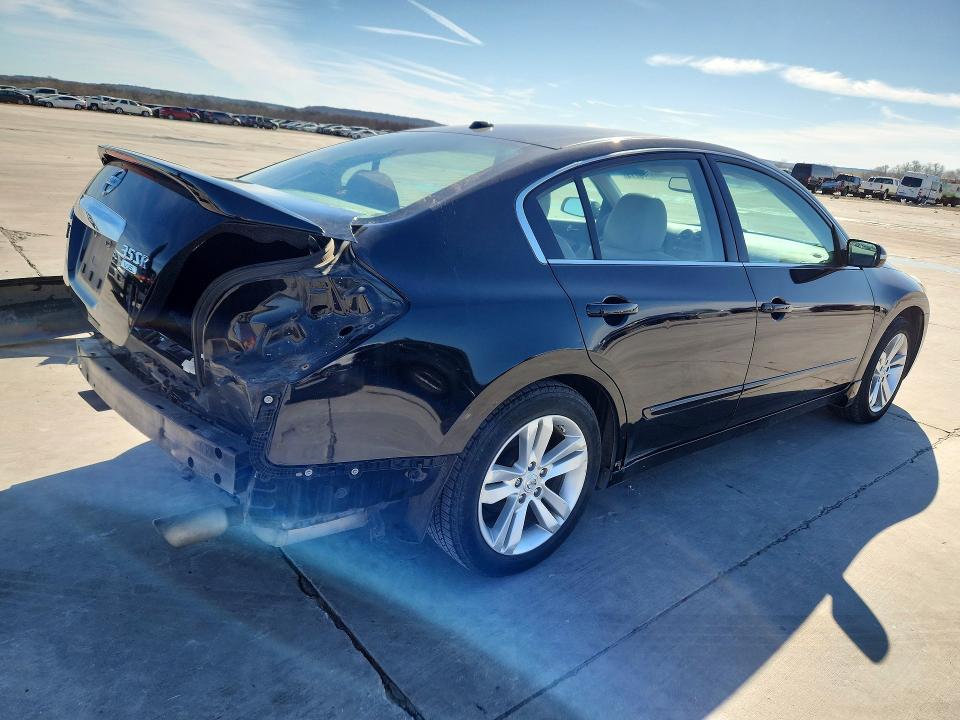Photo 3 from auction – 2011 NISSAN ALTIMA SR with VIN 1N4BL2AP8BN501530