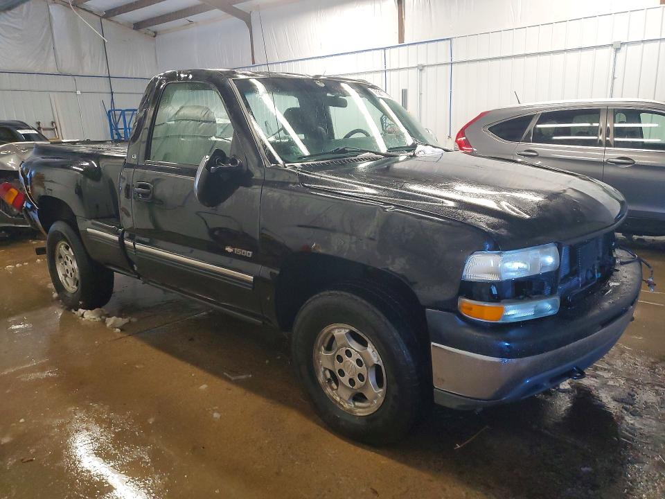 Photo 4 from auction – 2002 CHEVROLET SILVERADO with VIN 1GCEK14T22Z235654