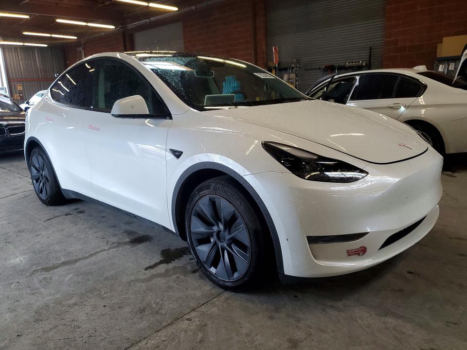 Photo 4 from auction – 2024 TESLA MODEL Y with VIN 7SAYGDED3RF122094