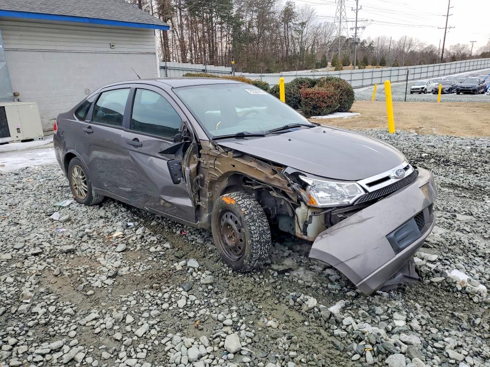 Photo 4 from auction – 2011 FORD FOCUS SE with VIN 1FAHP3FN6BW193974