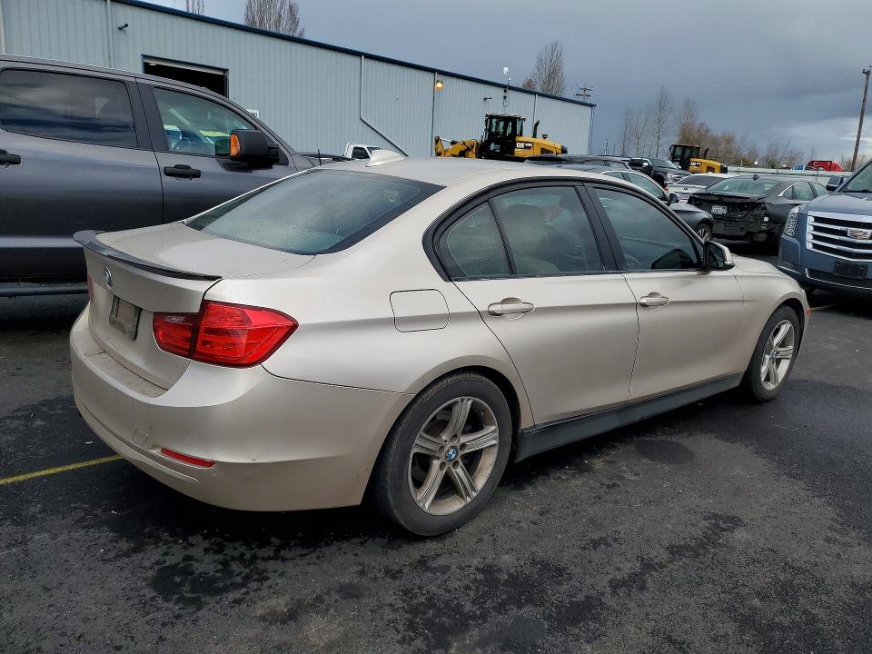 Photo 3 from auction – 2013 BMW 328 XI with VIN WBA3B3C57DF538307