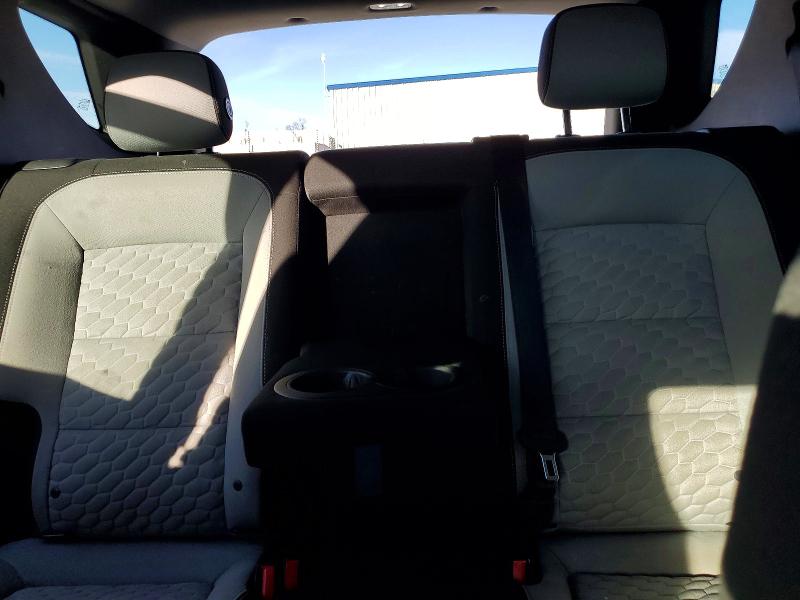 Photo 10 from auction – 2018 CHEVROLET EQUINOX with VIN 2GNAXHEV0J6117869