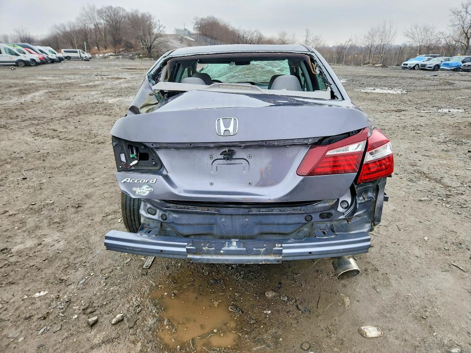 Photo 6 from auction – 2017 HONDA ACCORD with VIN 1HGCR2F33HA180243