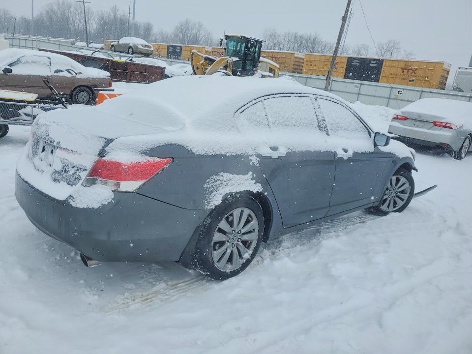 Photo 3 from auction – 2012 HONDA ACCORD with VIN 1HGCP3F85CA041442