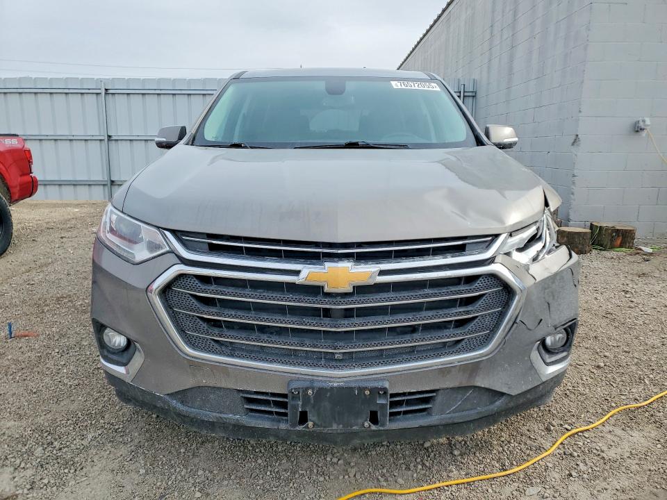 Photo 5 from auction – 2018 CHEVROLET TRAVERSE with VIN 1GNERHKW5JJ218370