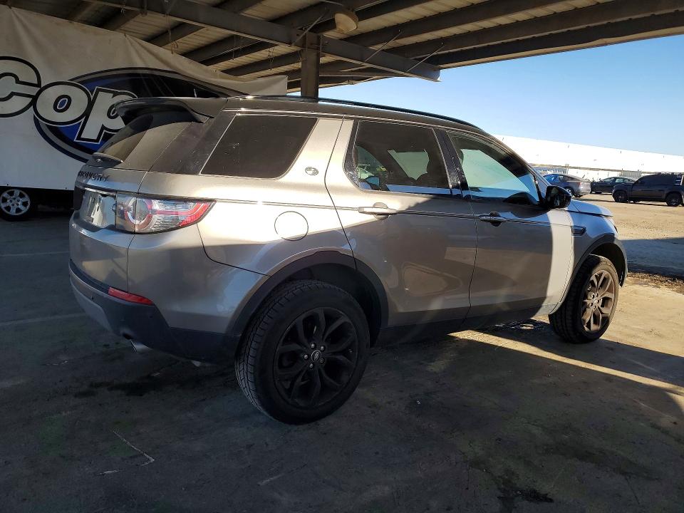Photo 3 from auction – 2017 LAND ROVER DISCOVERY with VIN SALCR2BG7HH650927