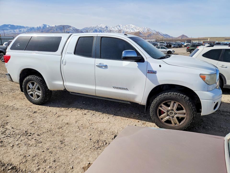 Photo 4 from auction – 2011 TOYOTA TUNDRA with VIN 5TFBW5F10BX186279