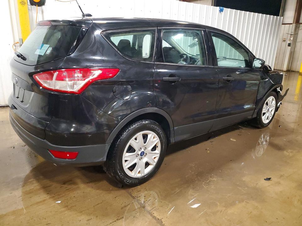 Photo 3 from auction – 2014 FORD ESCAPE S with VIN 1FMCU0F76EUC34158