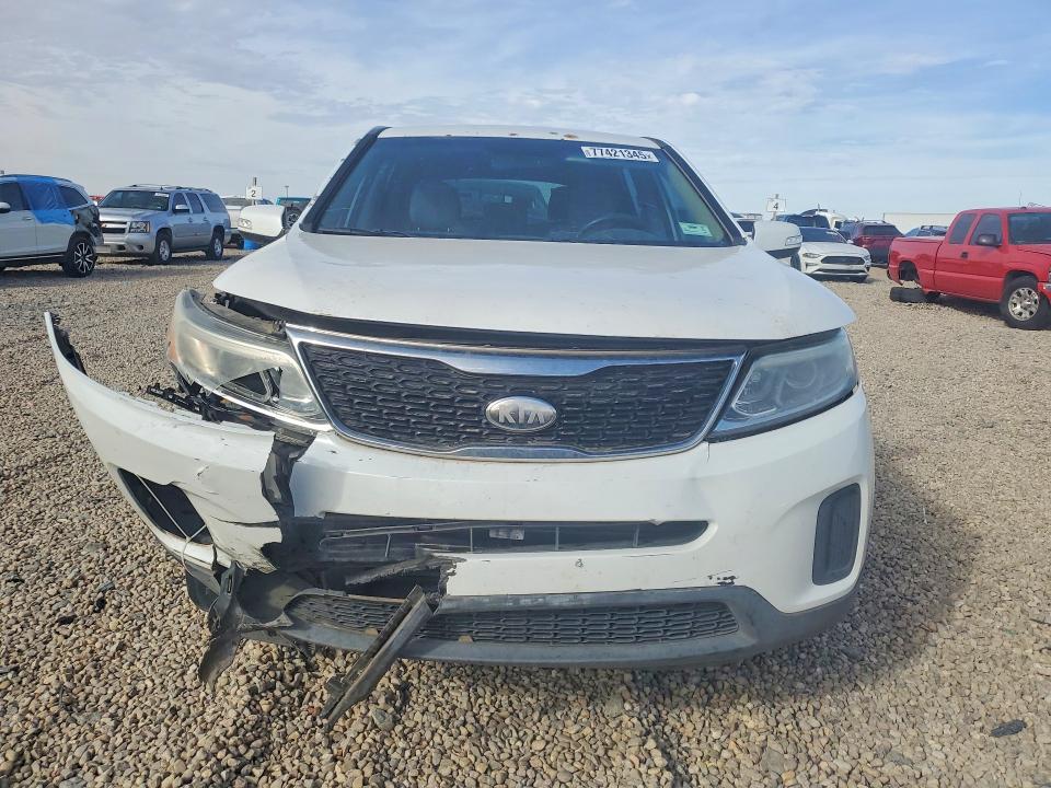 Photo 5 from auction – 2014 KIA SORENTO with VIN 5XYKT3A60EG477159