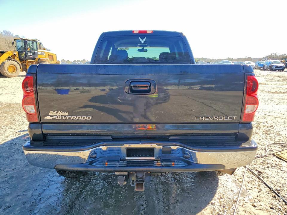 Photo 6 from auction – 2003 CHEVROLET SILVERADO with VIN 1GCHK23U83F257903