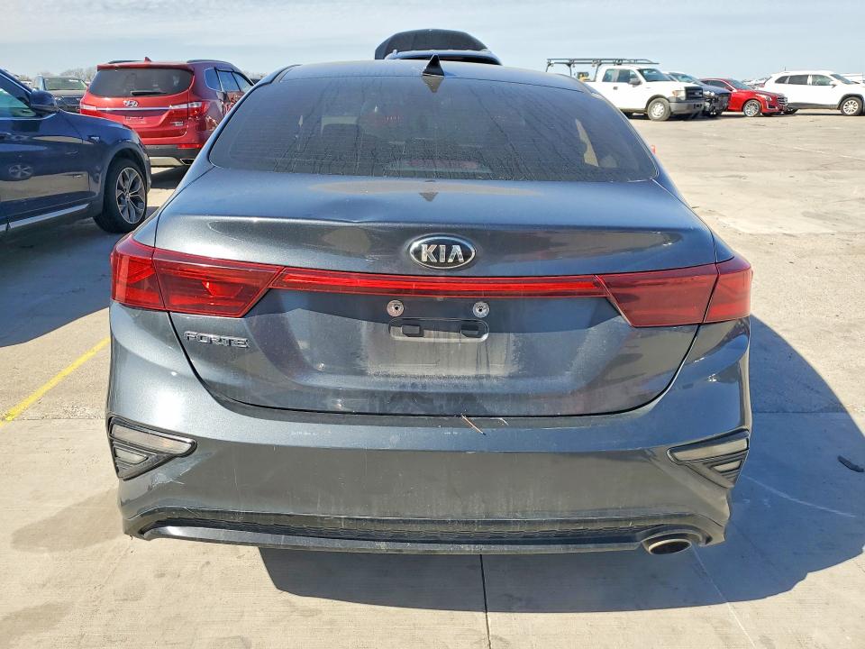 Photo 6 from auction – 2021 KIA FORTE with VIN 3KPF24AD7ME358285