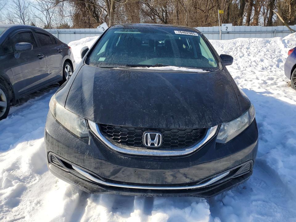 Photo 5 from auction – 2015 HONDA CIVIC with VIN 2HGFB2F52FH002325