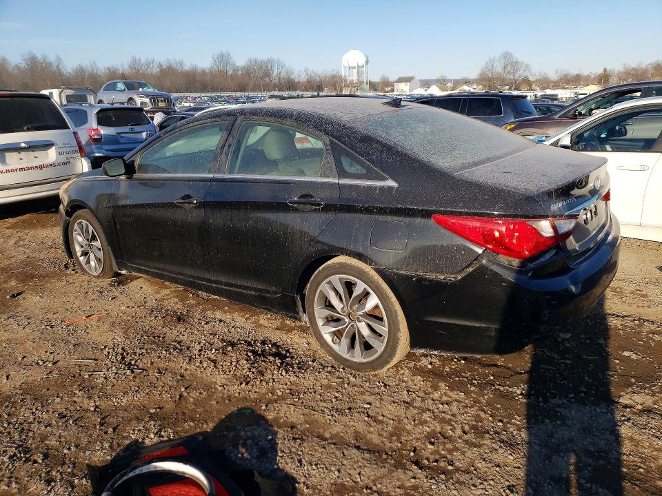 Photo 2 from auction – 2013 HYUNDAI SONATA with VIN 5NPEB4AC3DH651356