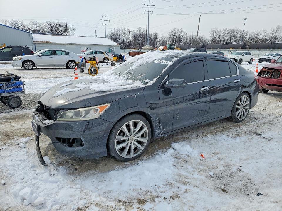 HONDA ACCORD 2016 with VIN 1HGCR3F01GA001529 - Photo from auction
