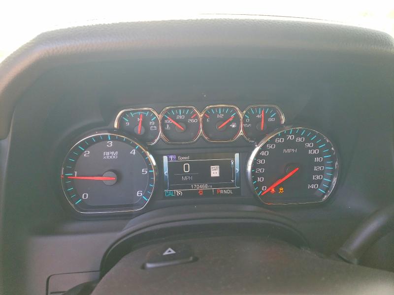Photo 9 from auction – 2018 CHEVROLET SUBURBAN with VIN 1GNSCHKC3JR335280
