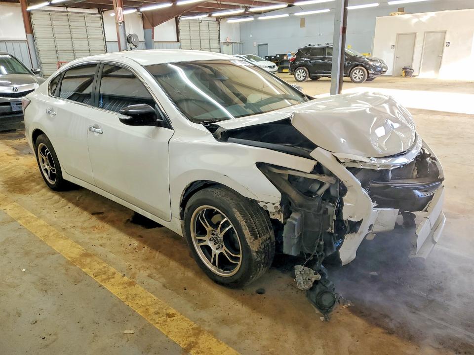 Photo 4 from auction – 2014 NISS ALTIMA with VIN 1N4AL3AP0EC192153