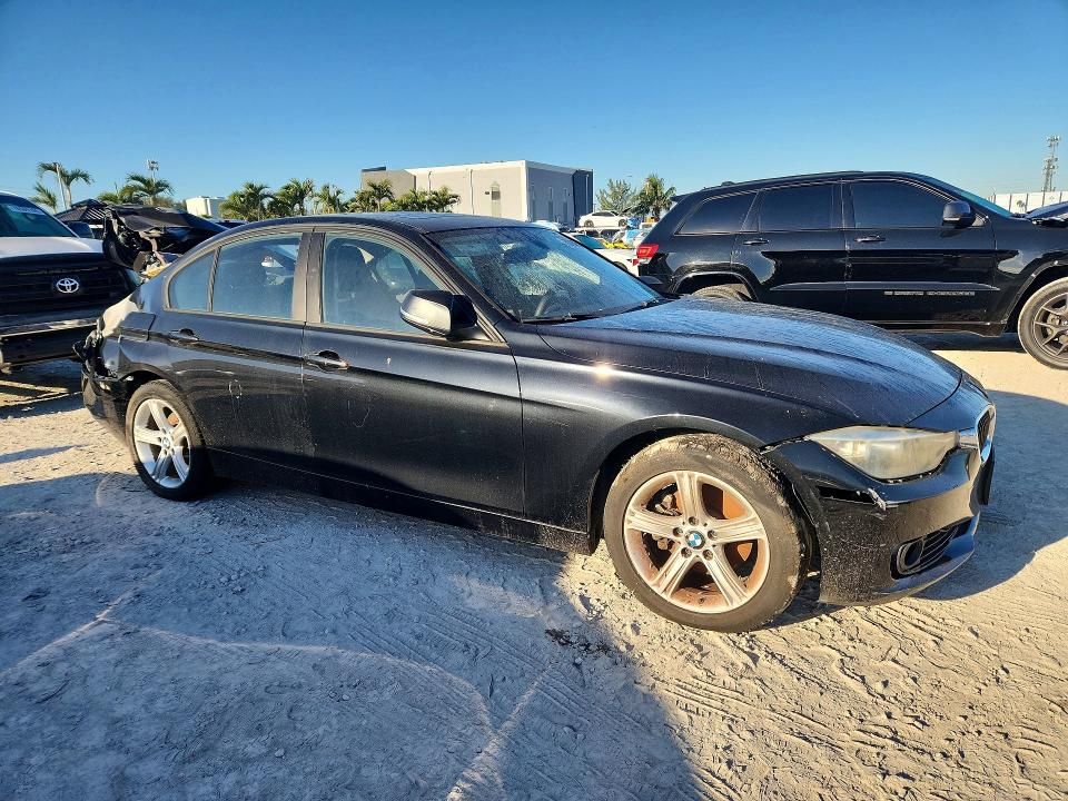 Photo 4 from auction – 2014 BMW 320 with VIN WBA3B1C57EK132735