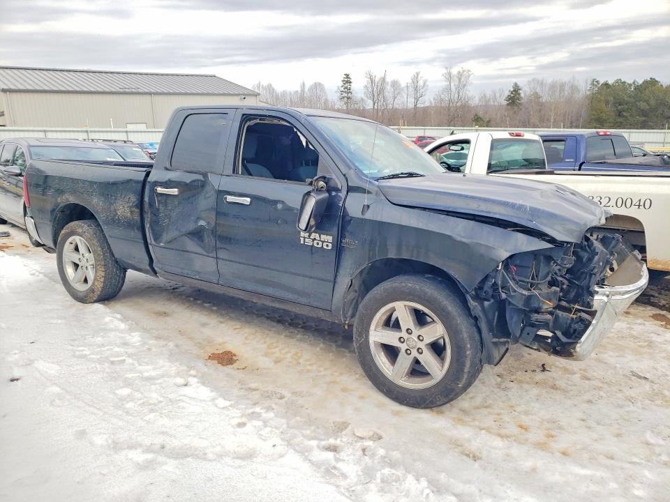 Фото 4 с аукциона – 2016 RAM 1500 с VIN 1C6RR7GTXGS369704