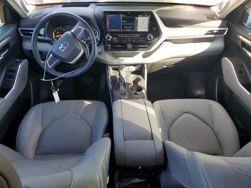 Photo 8 from auction – 2022 TOYOTA HIGHLANDER with VIN 5TDFZRBH2NS212765