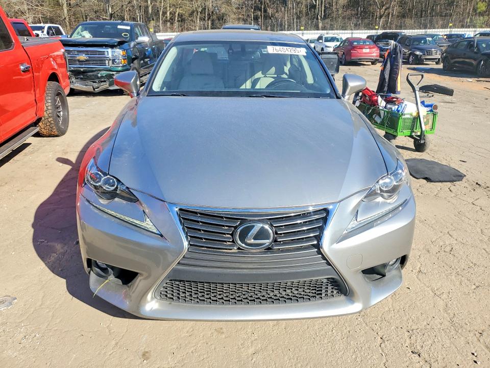 Photo 5 from auction – 2016 LEXUS IS with VIN JTHBA1D23G5031925