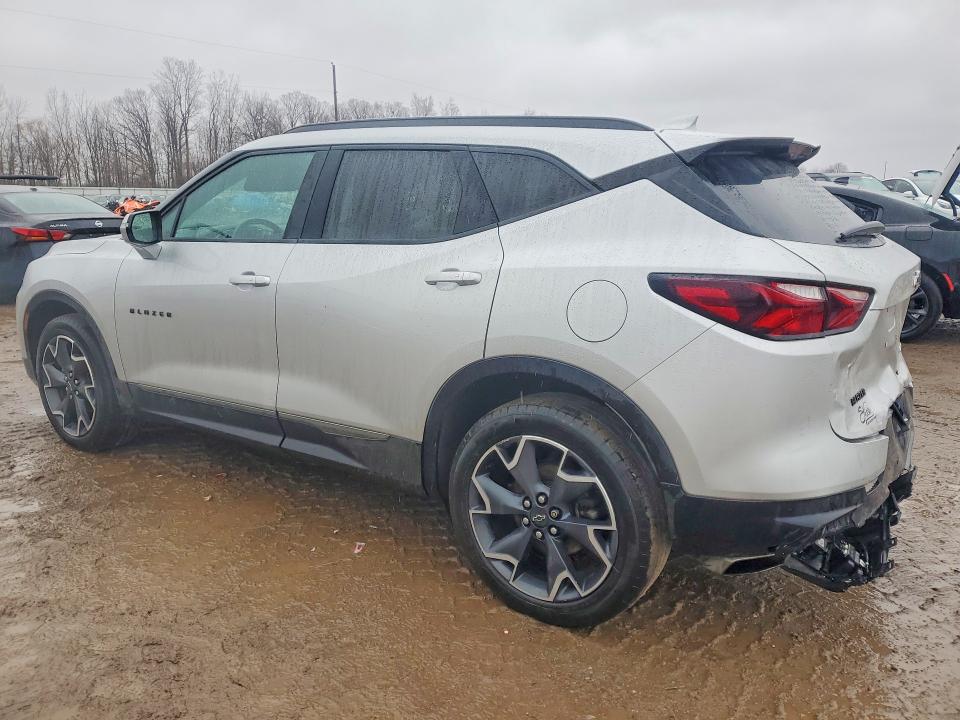 Photo 2 from auction – 2022 CHEVROLET BLAZER with VIN 3GNKBERS5NS112403