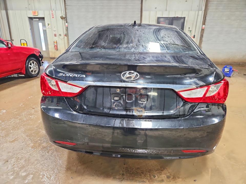 Photo 6 from auction – 2011 HYUNDAI SONATA with VIN 5NPEB4AC6BH005970