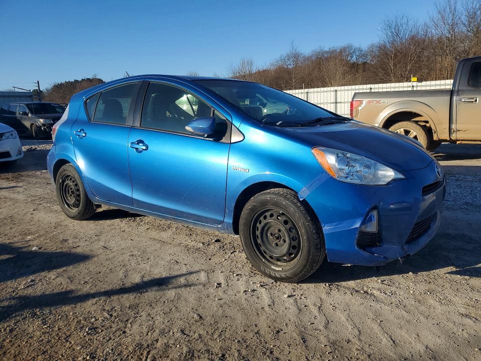 Photo 4 from auction – 2013 TOYOTA PRIUS C with VIN JTDKDTB33D1534311