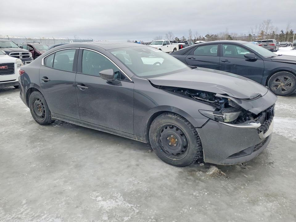 Photo 4 from auction – 2021 MAZDA 3 with VIN JM1BPADLXM1321400