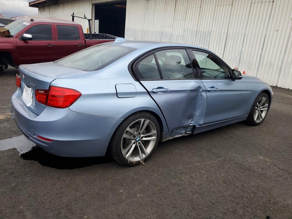 Photo 3 from auction – 2013 BMW 328 with VIN WBA3A5C56DF353549