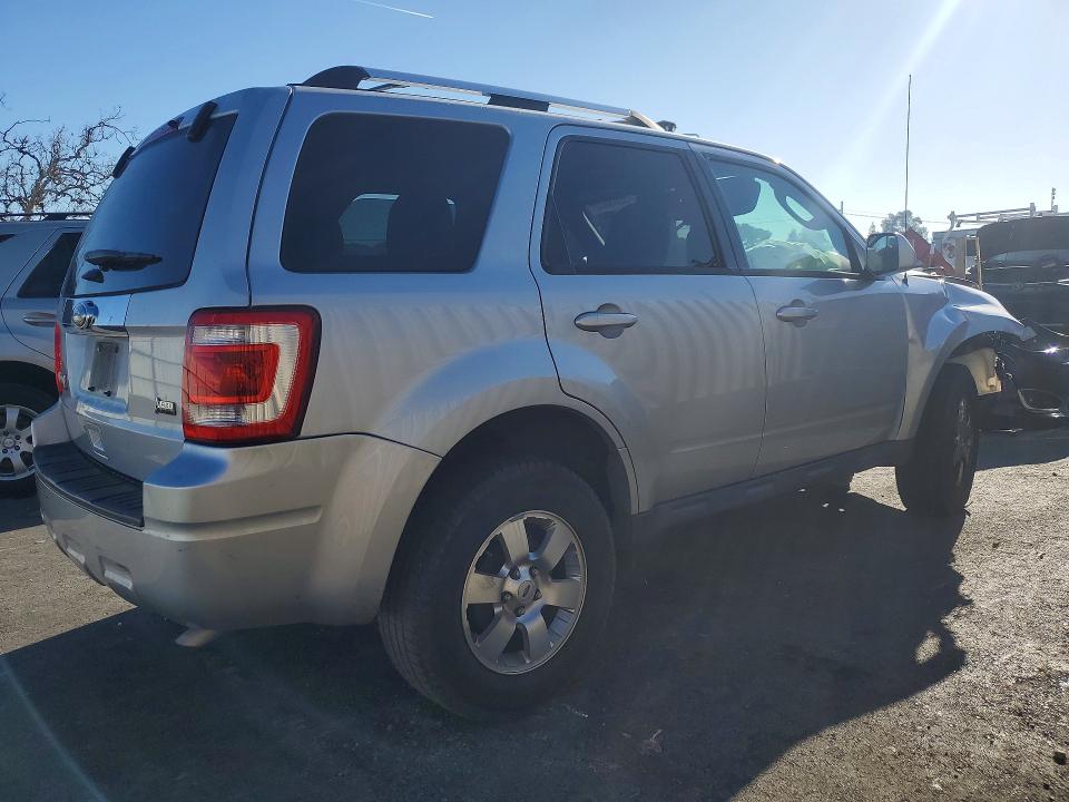 Photo 3 from auction – 2012 FORD ESCAPE with VIN 1FMCU0EG3CKC19059