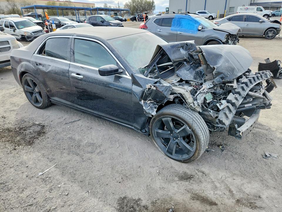 Photo 4 from auction – 2016 CHRYSLER 300C with VIN 2C3CCAEG6GH351120