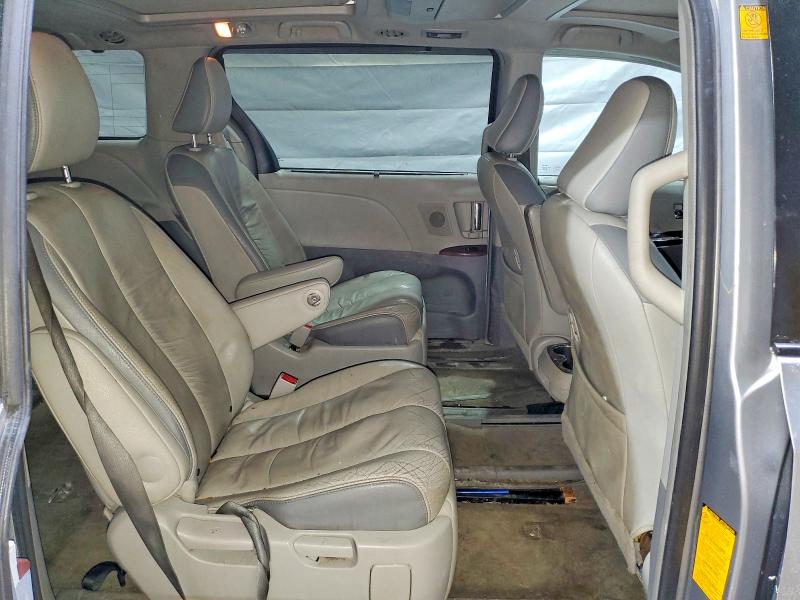 Photo 11 from auction – 2012 TOYOTA SIENNA with VIN 5TDYK3DC4CS219225