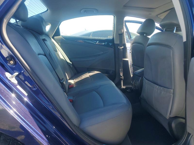 Photo 10 from auction – 2011 HYUNDAI SONATA with VIN 5NPEC4AC7BH109204