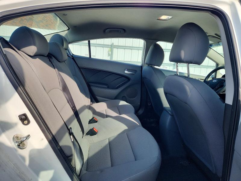 Photo 10 from auction – 2017 KIA FORTE LX with VIN 3KPFK4A74HE054170