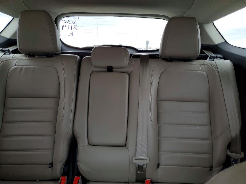 Photo 10 from auction – 2017 FORD ESCAPE with VIN 1FMCU0J92HUA36304