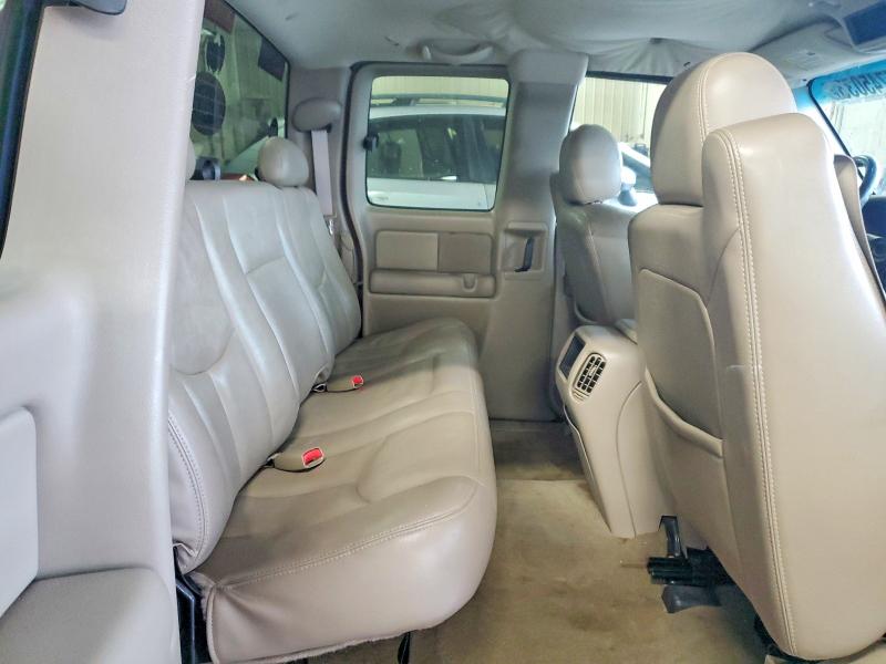 Photo 10 from auction – 2003 CHEVROLET SILVERADO with VIN 2GCEC19T731144685