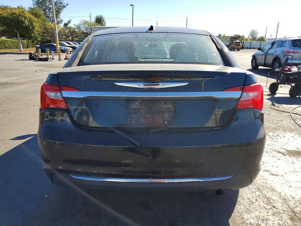 Photo 6 from auction – 2011 CHRYSLER 200 with VIN 1C3BC1FB9BN576744
