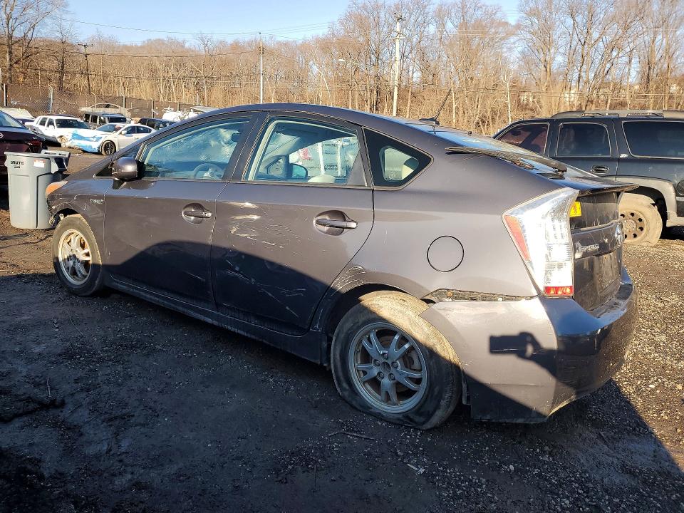 Photo 2 from auction – 2011 TOYOTA PRIUS with VIN JTDKN3DU6B5342261